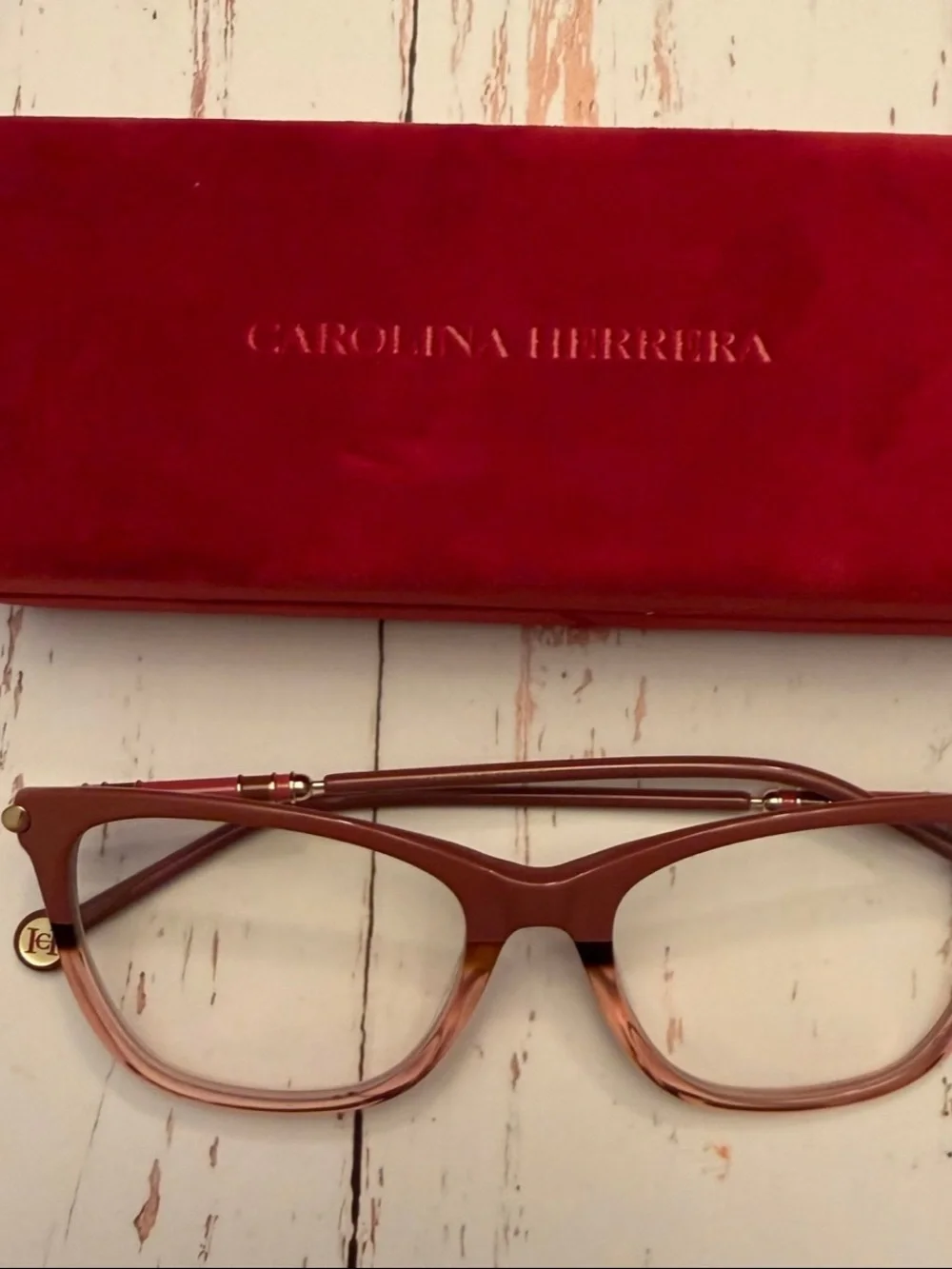 Carolina Herrera cherry Havana frames. Made in Italy